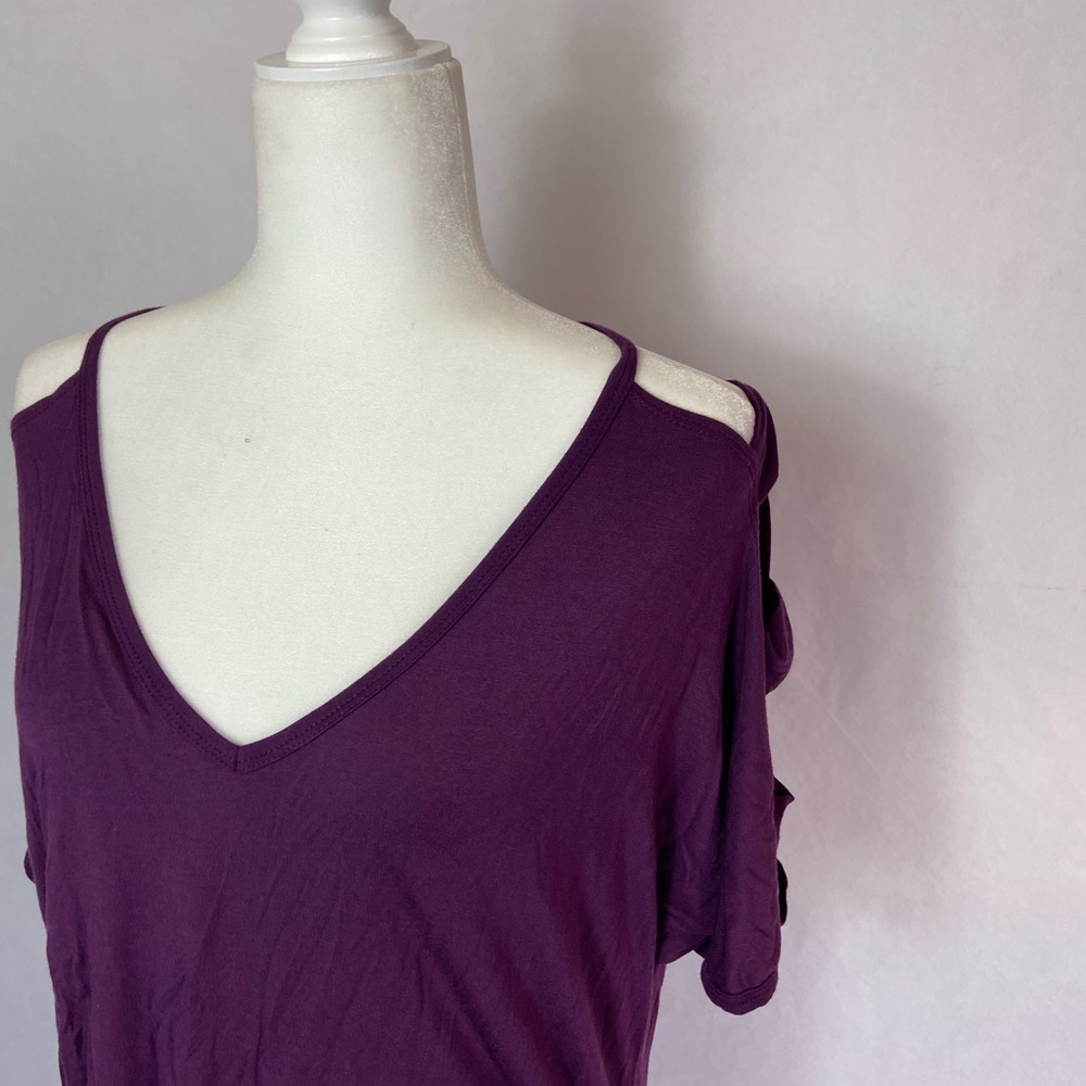 emerald cut out cold shoulder top